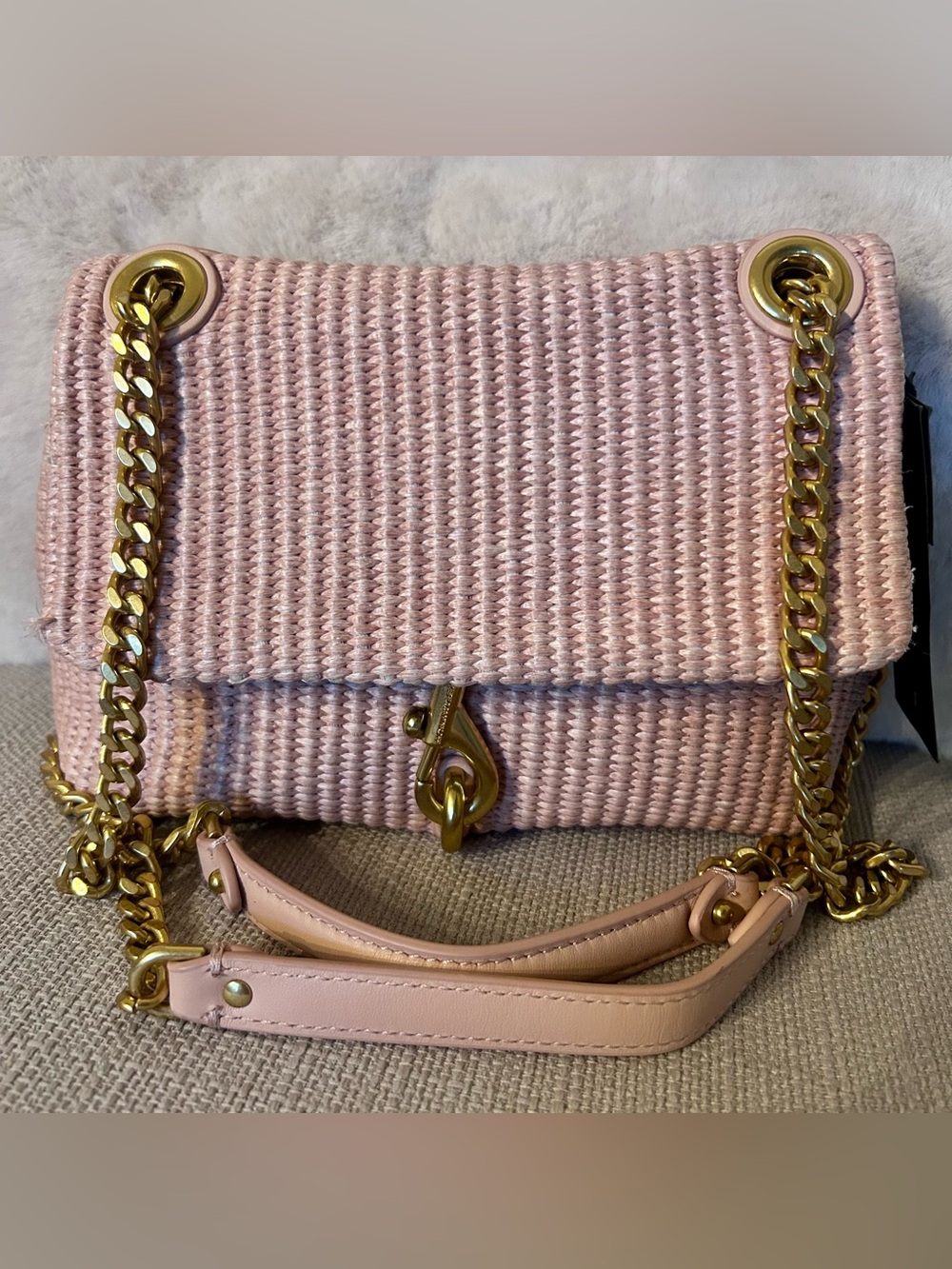 Rebecca Minkoff - NWT - Edie Crossbody
She’s soooo pretty in Petal Pink!